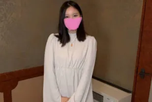 FC2PPV-4816675 超級可愛的美女四葉