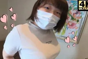FC2PPV-4572279 相貌平平的大學二年級學生