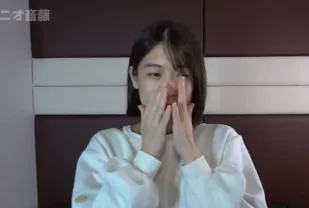 FC2PPV-4813818 天然美女在高潮後的餘韻中腹部和腰部劇烈抽搐