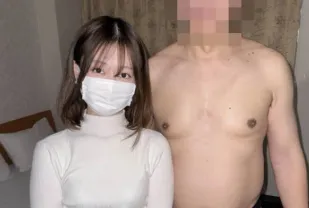 FC2PPV-4625246 白皙清純的偶像級女孩