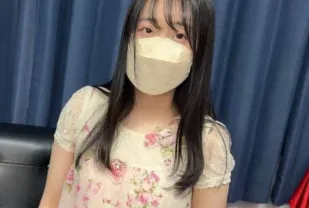 FC2PPV-4633039 來自越南的可愛娃娃臉