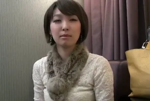FC2PPV-1149646 無去年曾是空服現在轉行做翻譯的短髮美女在後悔中哭泣的性愛