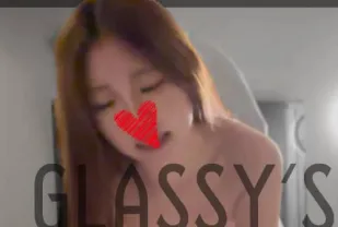 FC2PPV-4647804 與日本美女的純情中出