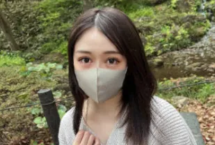 FC2PPV-3499445 我把剛搬到東京的女大學生帶到公園的小廁所