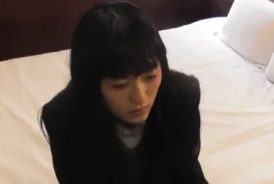 FC2PPV-2688403 被逼舔腳無聲中出