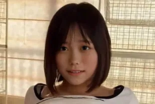 FC2PPV-4600938 超美少女和POV性愛