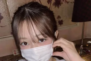 FC2PPV-4610250 剛畢業的偶像級零六年女孩