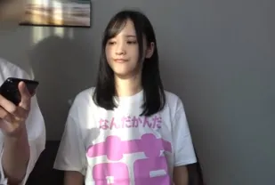 FC2PPV-2800788 純真無邪的十八歲畢業生乃木坂系巨乳美少女正逐漸沉迷情慾