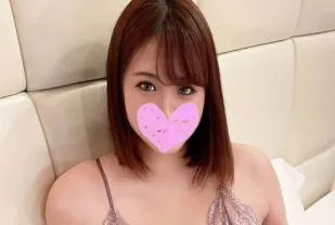 FC2PPV-4602822 太有魅力的漂亮明星妻子