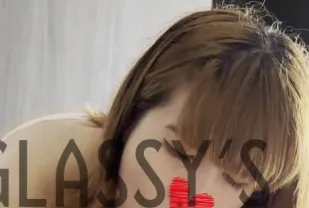 FC2PPV-4640265 為美麗的外國妻子進行中出和口交