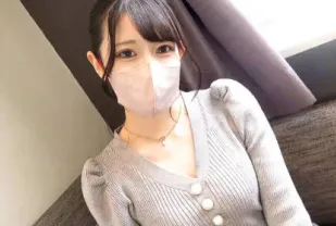 FC2PPV-4119560 整潔紮馬尾辮的噴水女孩