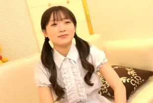 FC2PPV-4434719 第六彈可愛素人Deco醬的白虎中出自拍影片愛素人Deco醬