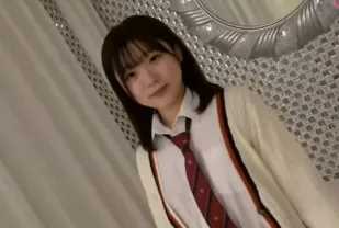 FC2PPV-4419625 第一彈可愛素人Deco醬的白虎中出自拍影片素人Deco醬