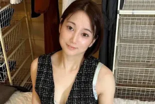 FC2PPV-4607072 鄰家美女主婦的夜生活