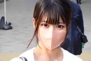 FC2PPV-4003498 這個害羞的女孩