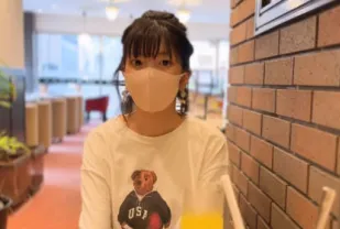 FC2PPV-3098539 純情無邪的女孩