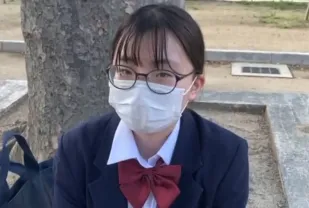 FC2PPV-3338623 文藝處女