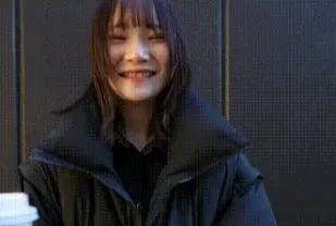 FC2PPV-4664973 容十足充滿清潔感的冷酷美女