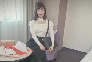 FC2PPV-2828810 辦公室女神