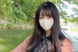 FC2PPV-3052836 E罩杯巨乳志在成為護士現任職業學校學生