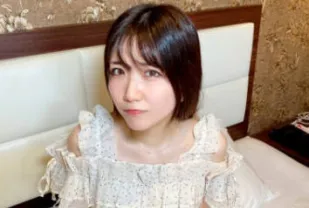 FC2PPV-4756335 與可愛美女重逢