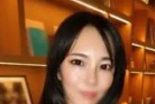 FC2PPV-4600406 與前模特兒美女妻子的秘密戀情