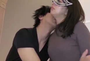 FC2PPV-4809792 身材雖然嬌弱但性慾依然旺盛