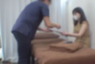 FC2PPV-4700293 美麗的30多歲女白領擁有美肌與迷人身材