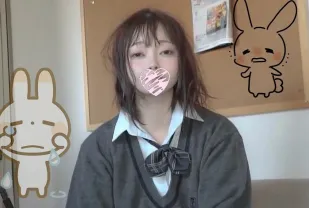 FC2PPV-1642356 來自都市商業學校的漂亮女孩