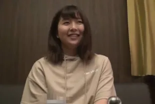 FC2PPV-1261029 超級可愛女孩嘗試肛交