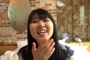 FC2PPV-974642 極度愛H的早射少女大學生19首次在旅館體驗純真JD電動按摩器讓她高潮連連多次射精的早洩小妹妹求內射現場實拍豪華額外贈送Full HD