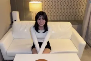 FC2PPV-4793437 喜歡被深喉和肛交