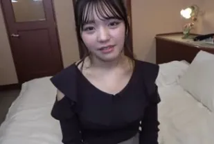FC2PPV-3279986 容貌端麗在航空公司工作的大方系的白皙苗條容貌端麗的女孩子