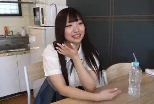 FC2PPV-3543234 乾淨俐落的女大學生