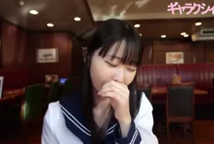 FC2PPV-4548474 陽光般的笑容和超讚的關西腔