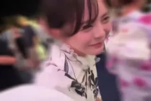 FC2PPV-4719201 浴衣裡的纖細美乳