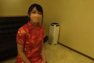 FC2PPV-4722789 艾麗卡醬的中國裙太強了