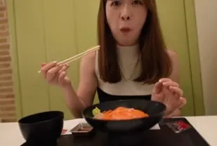 FC2PPV-4538520 前地方播音員喜歡美女熟女
