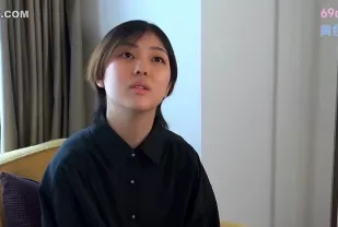 FC2PPV-4435441 新變裝女孩首吻老司機淪陷射爆