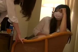 FC2PPV-4820084 綾音翻著白眼裡美瑟瑟發抖