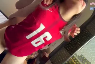 FC2PPV-4596467 爆孕女大學生沙灘偷歡巨臀長插