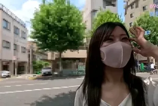 FC2PPV-4513374 杯巨胸大學生初登場狂噴不止