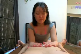 FC2PPV-3132245 聽話女大學生遭曝光羞辱內射