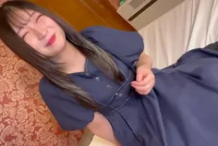FC2PPV-4528646 色白文靜系美女美久醬害羞脫衣後是未處理剛毛女孩