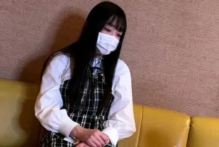 FC2PPV-3291044 十九歲學生妹褲模超辣實拍淪陷