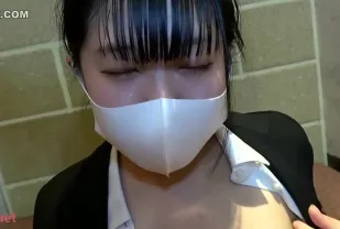 FC2PPV-3185763 罩杯豐滿應屆女大學生制服內射淪
