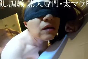 FC2PPV-4746038 熟女模特兒首戰淪陷高潮痙攣