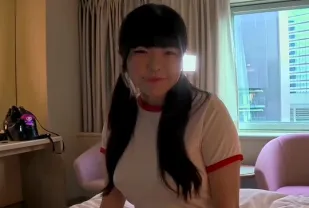 FC2PPV-4966532 十九歲爆汁豐滿美少女遭雙黑棒
