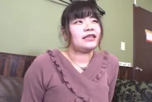 FC2PPV-4520553 享受豐滿肉體石川縣居酒屋打工的女生