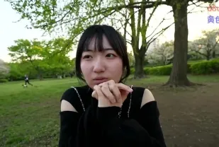 FC2PPV-4926279 處女歲初嘗性愛全程灌精潮噴